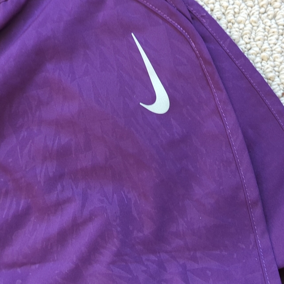 Nike Run Shorts - Picture 3 of 4